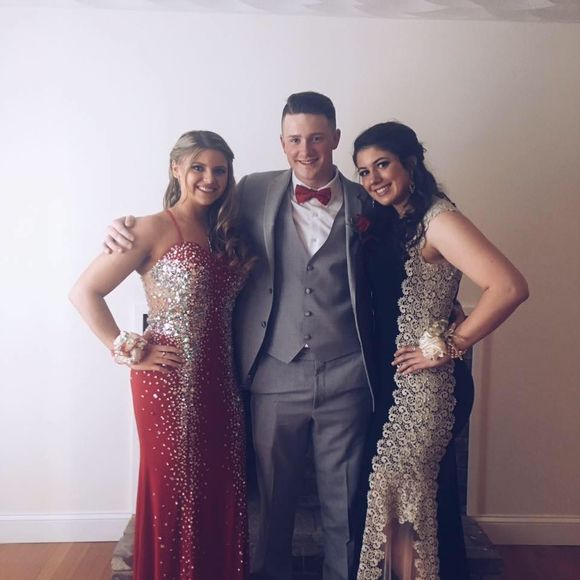 Meet your Posher, Taylor - Picture 1 of 1